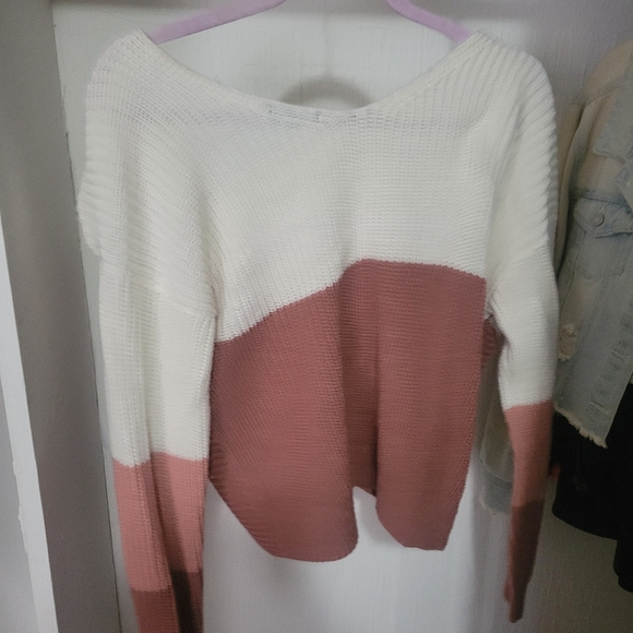 FASHION NOVA COLOR BLOCK SWEATER - Picture 3 of 5